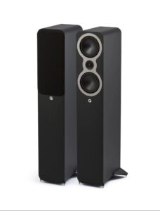 Q Acoustics Q 3040c vloerstaand hoogglans zwart - vooraanzicht